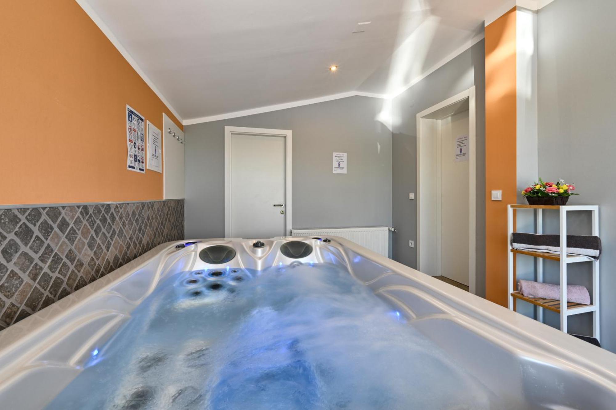 Cvetkova Hiza Sa Jacuzzijem Villa Tuheljske Toplice Eksteriør bilde